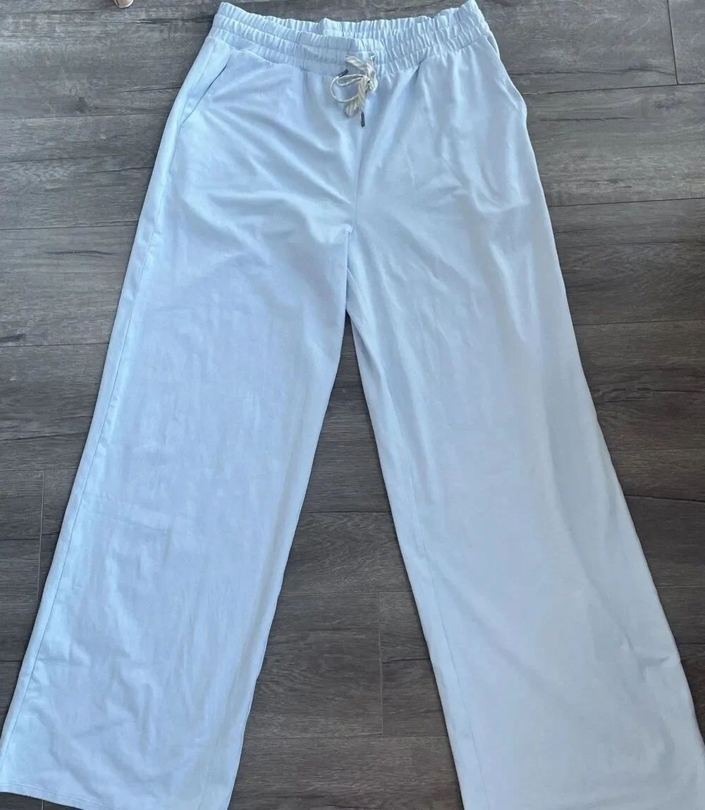 NWOT Vuori Halo Essential Wide Leg Sweat Pants Sky Heather Women's Size L $128